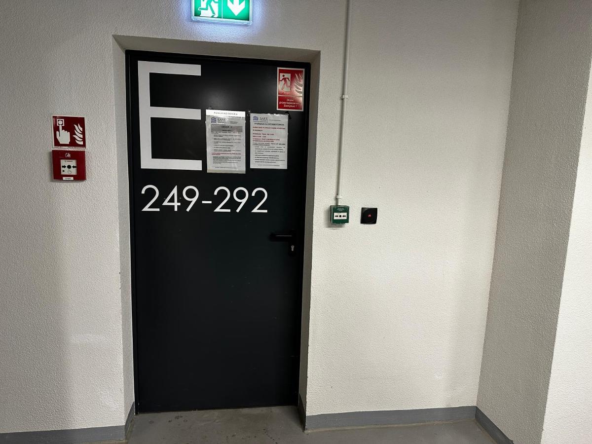 Apartament Lotnisko Chopina Warsaw Airport Экстерьер фото